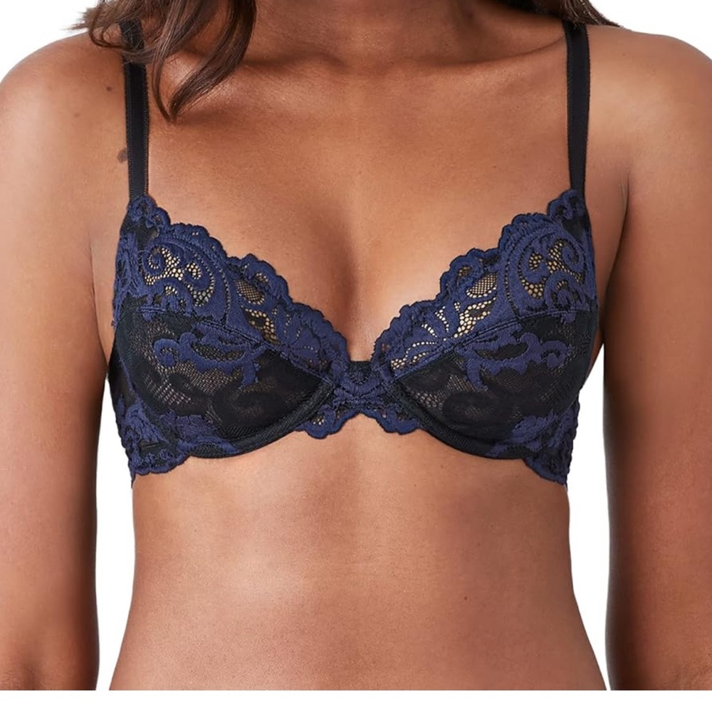 Wacoal Instant Icon Lace Underwire Bra in Eclipse - Picture 2 of 13